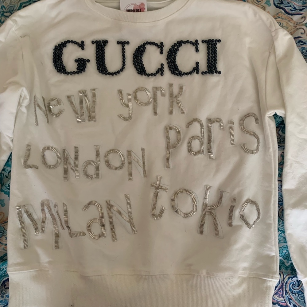 I’ve got this shirt a few weeks ago from my mum and I really didn’t like it